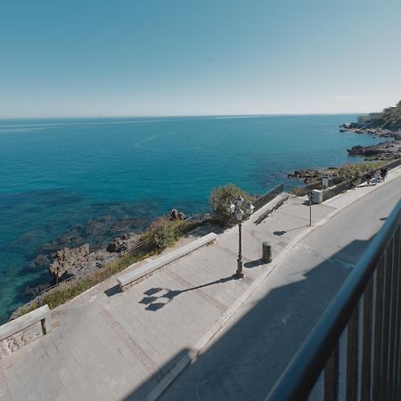 Tra La Rocca E Il Mare Di Cefalù Esterno foto